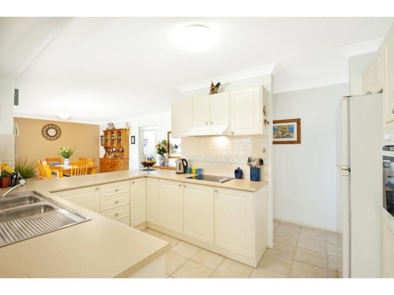 8 Applegum Close, Erina NSW 2250