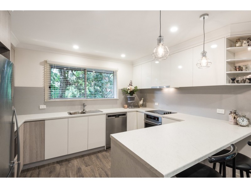 52 Bourbon Street, Wyoming NSW 2250