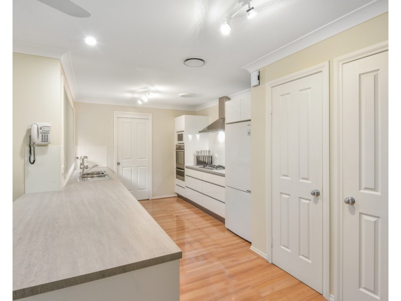 8 Ferntree Close, Wyoming NSW 2250