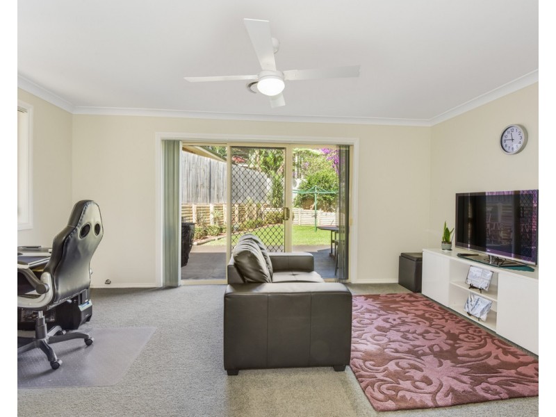 8 Ferntree Close, Wyoming NSW 2250