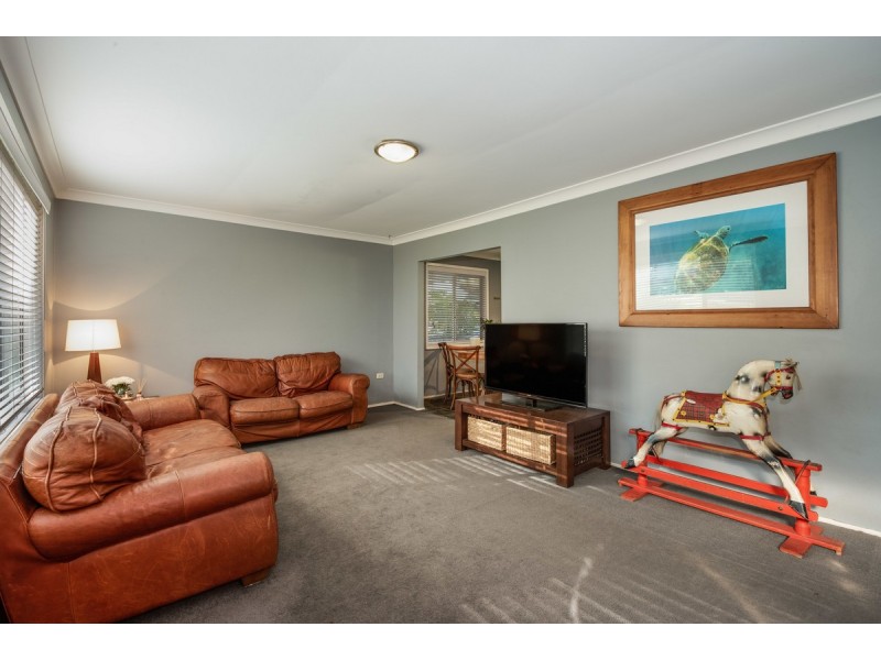 98 Turpentine Street, Wyoming NSW 2250