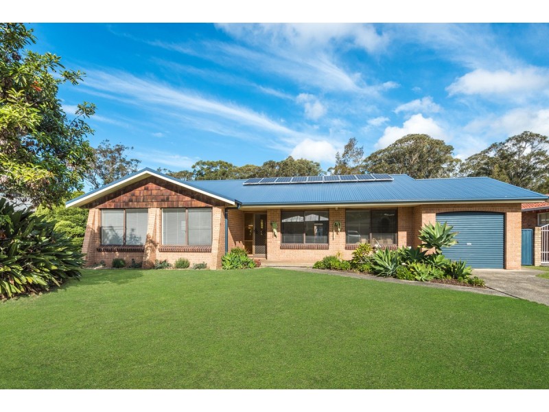 54 Windsor Road, Wamberal NSW 2260
