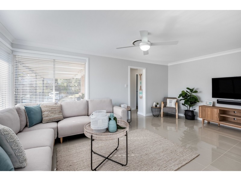 17 Elizabeth Street, Wyoming NSW 2250