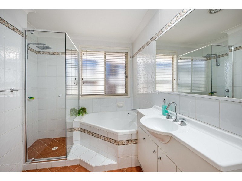 32 Woodview Avenue, Lisarow NSW 2250