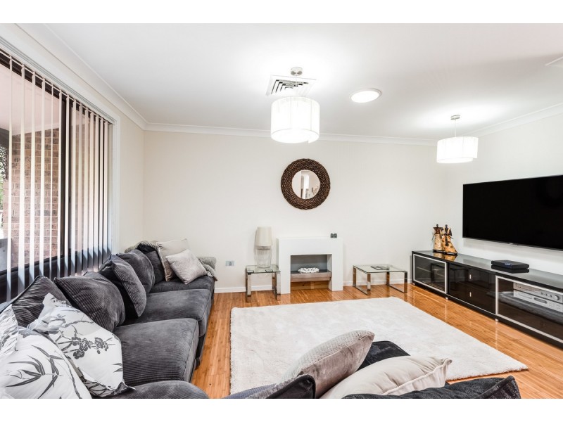 9 Cranbrook Street, Wyoming NSW 2250