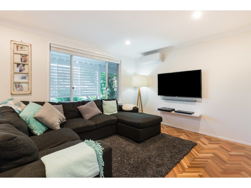 85 James Sea Drive, Green Point NSW 2251
