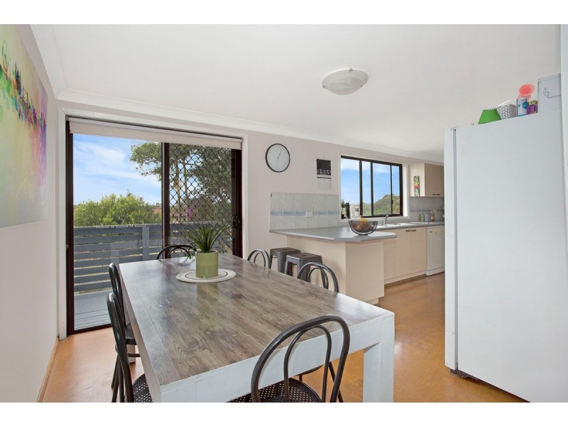 13 Wyong Road, Berkeley Vale NSW 2261