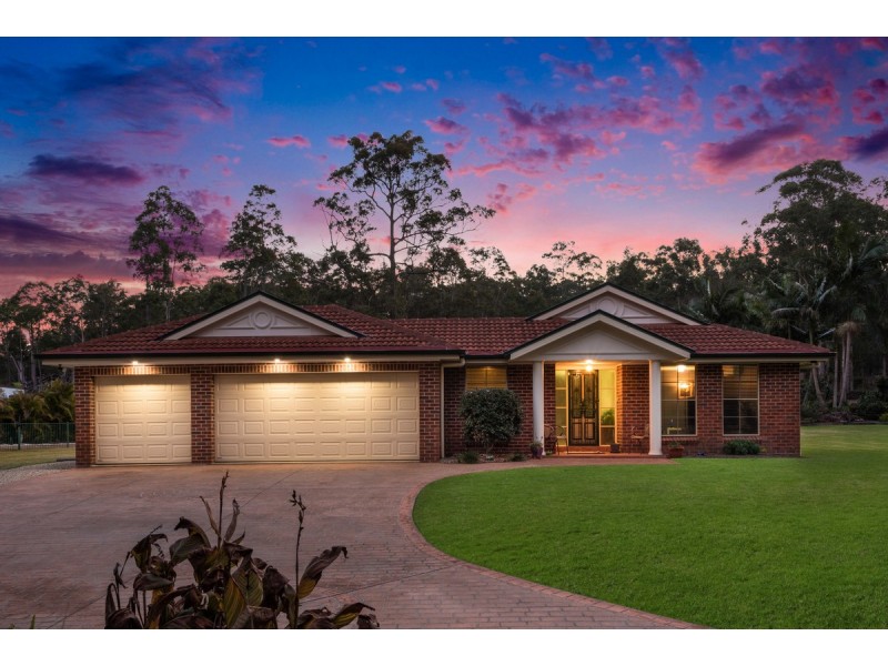 15 Holloway Drive, Jilliby NSW 2259