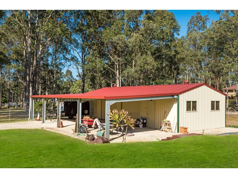 15 Holloway Drive, Jilliby NSW 2259