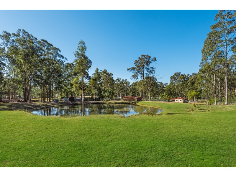15 Holloway Drive, Jilliby NSW 2259