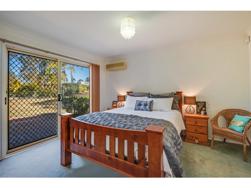 15 Holloway Drive, Jilliby NSW 2259