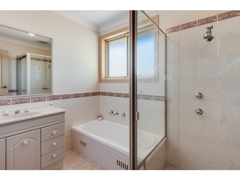 18/2 Hillview Crescent, Tuggerah NSW 2259