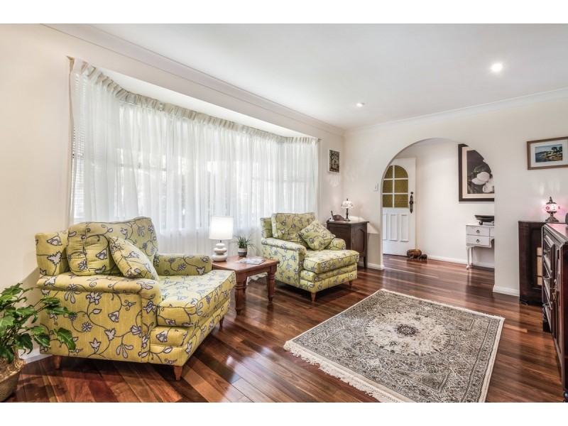 25 Calantha Drive, Wyoming NSW 2250