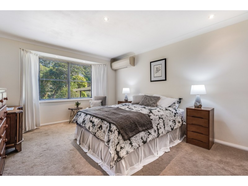 25 Calantha Drive, Wyoming NSW 2250