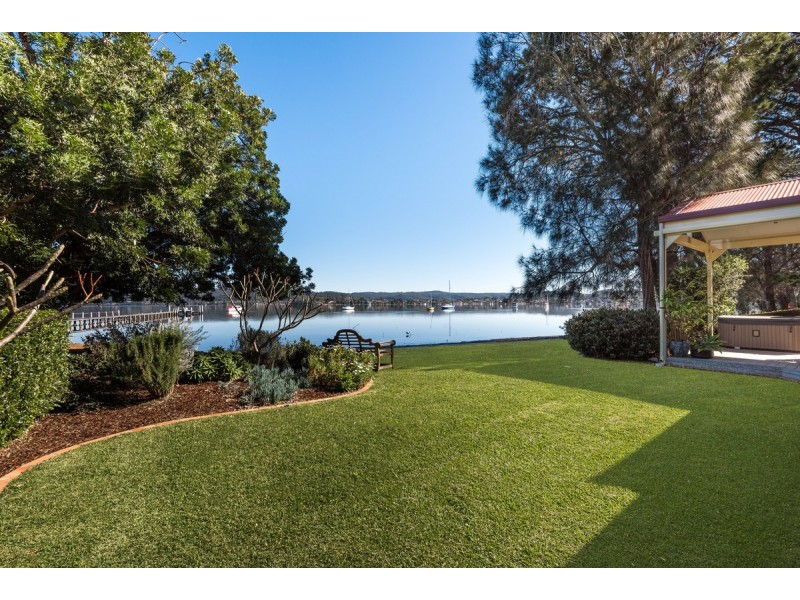 247 Avoca Drive, Green Point NSW 2251