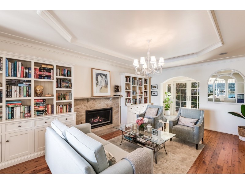 247 Avoca Drive, Green Point NSW 2251