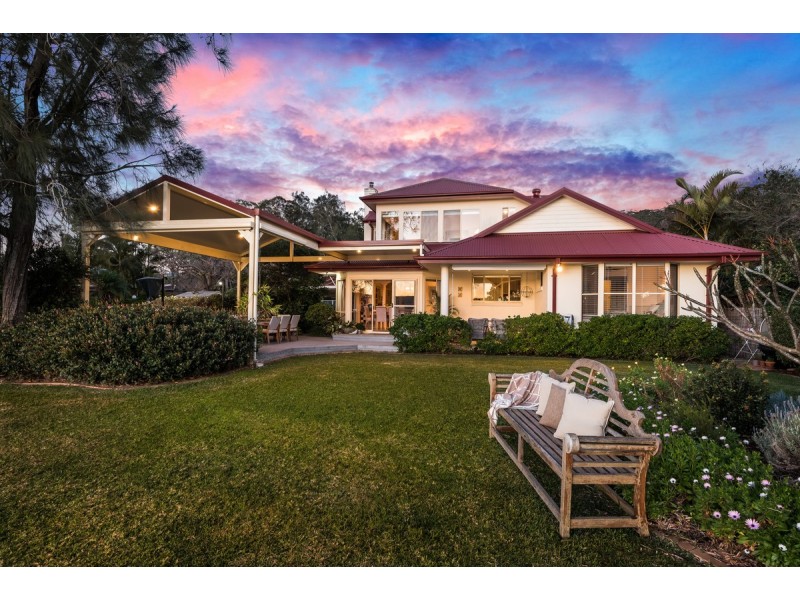 247 Avoca Drive, Green Point NSW 2251