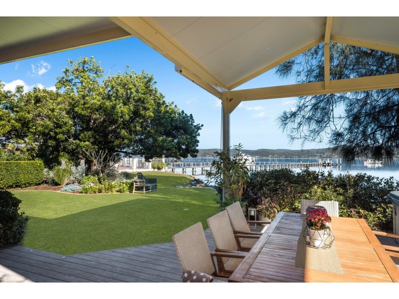 247 Avoca Drive, Green Point NSW 2251