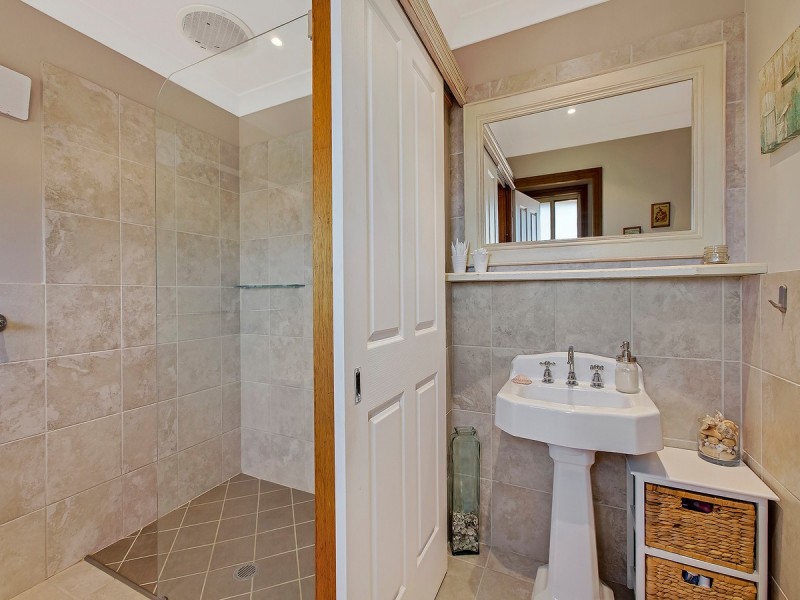 3 James Sea Drive, Green Point NSW 2251