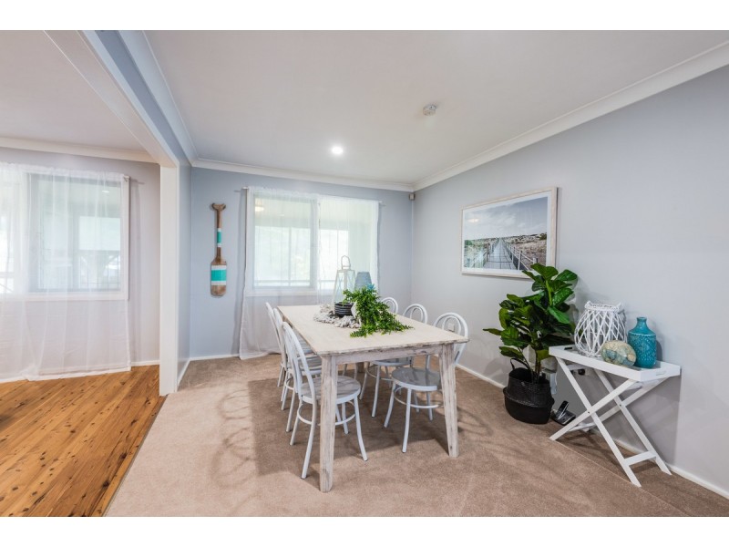 14 Isis Street, Wyoming NSW 2250