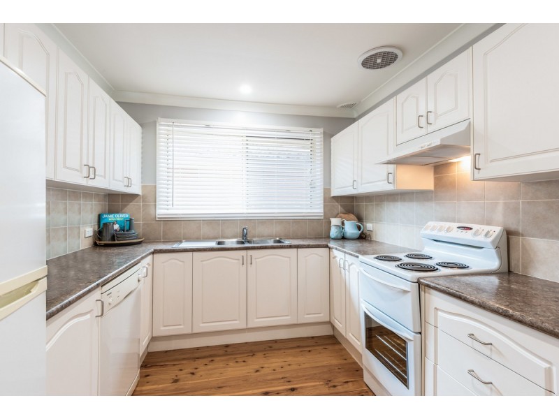 14 Isis Street, Wyoming NSW 2250