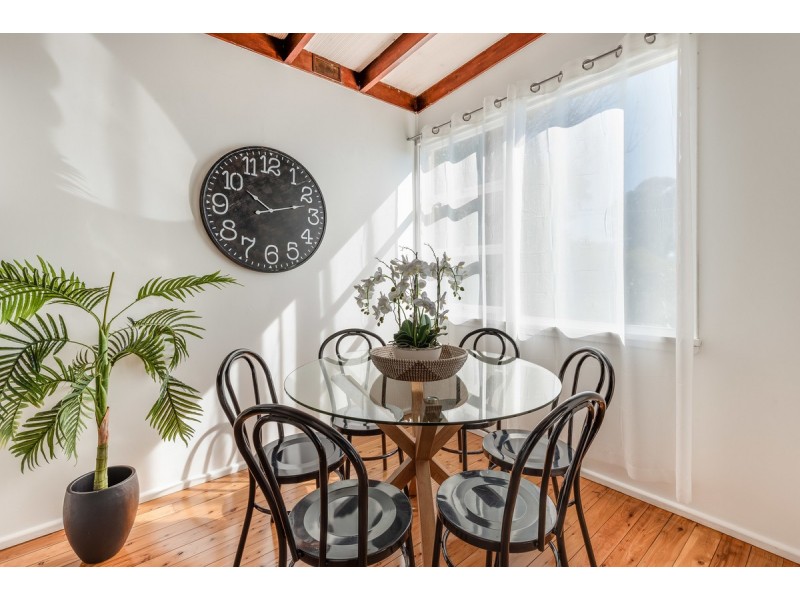 2A Robert Street, Wyoming NSW 2250