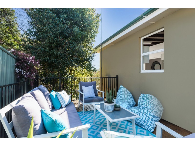 2A Robert Street, Wyoming NSW 2250