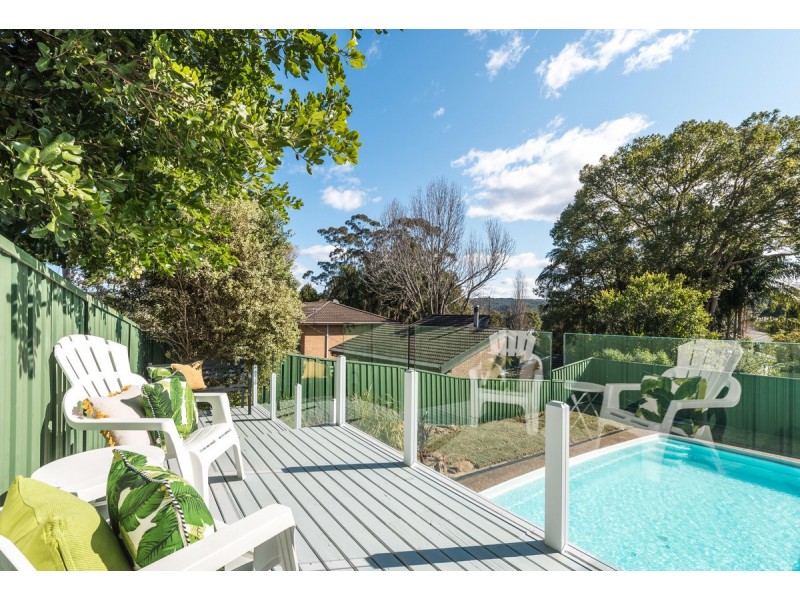 10 Angus Avenue, Wyoming NSW 2250