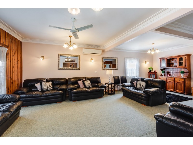 39 Jarrett Street, North Gosford NSW 2250