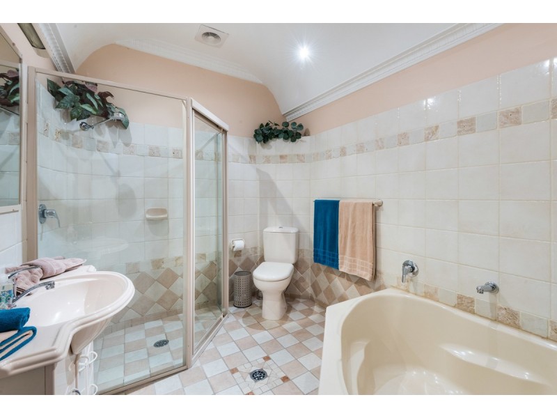 39 Jarrett Street, North Gosford NSW 2250