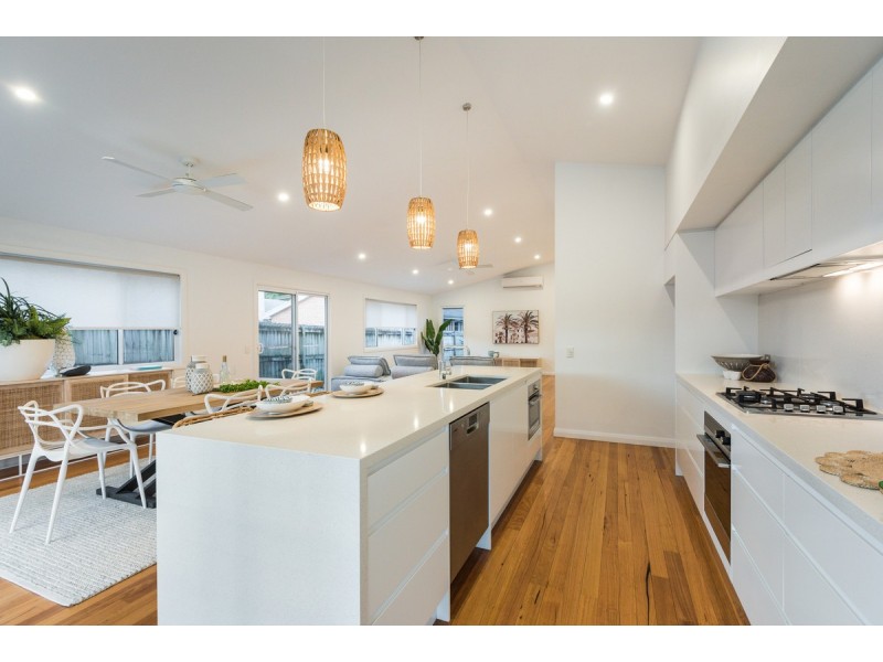 31 Kuburra Road, Erina NSW 2250