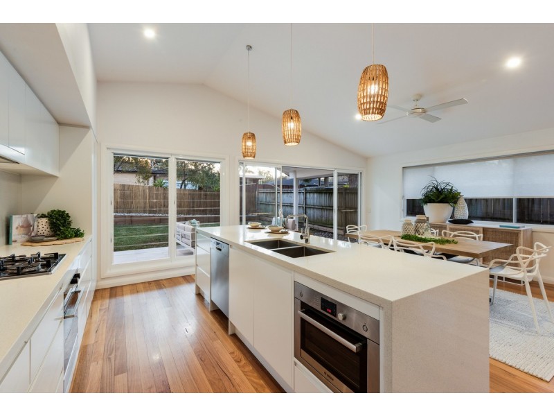 31 Kuburra Road, Erina NSW 2250