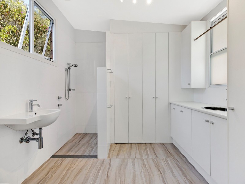 182 The Round Drive, Avoca Beach NSW 2251