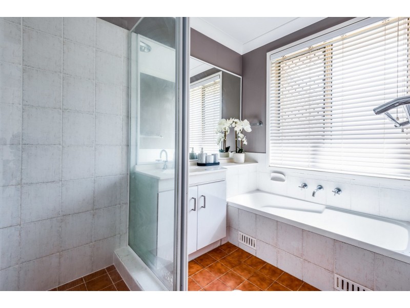 6B Coraki Place, Ourimbah NSW 2258