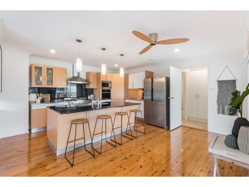 17 Craigend Street, Wyoming NSW 2250