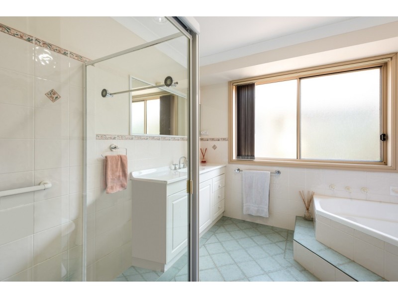 25 Glen Eagles Crescent, Terrigal NSW 2260