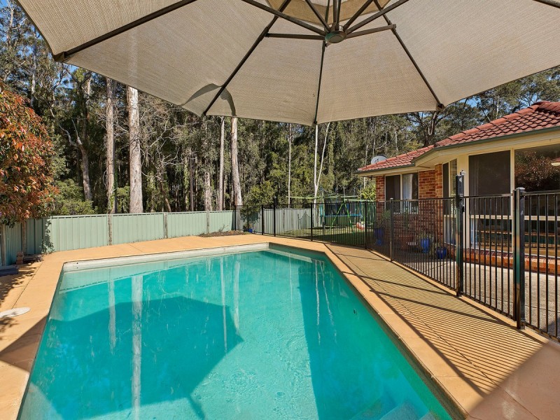 33 Bomaderry Crescent, Glenning Valley NSW 2261