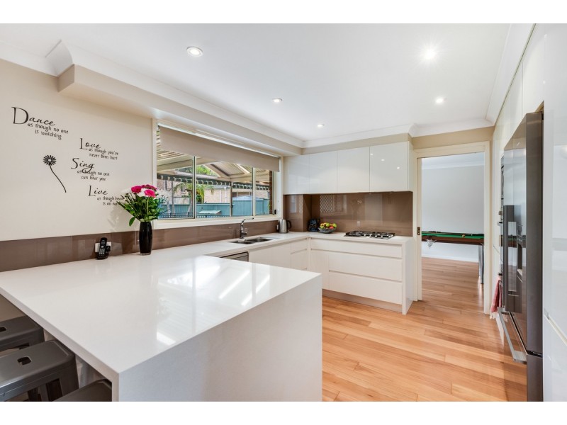 14 Burnside Close, Lisarow NSW 2250