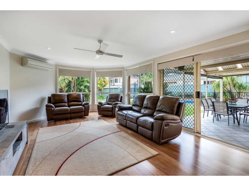 14 Burnside Close, Lisarow NSW 2250