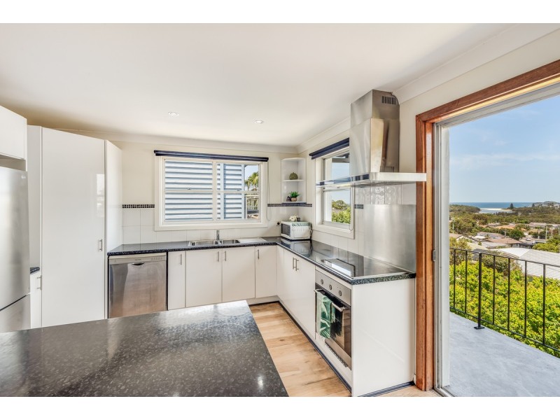 43 Coreen Drive, Wamberal NSW 2260