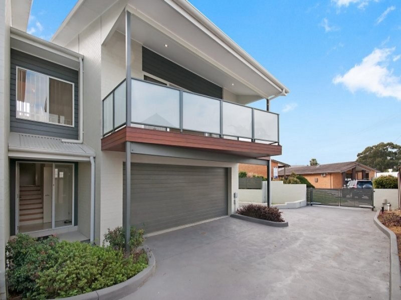 4/5 White Street, East Gosford NSW 2250
