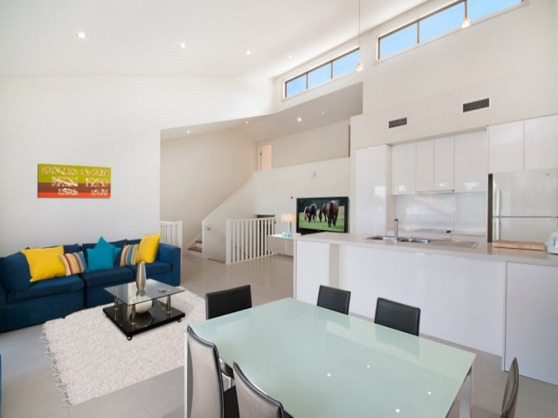 4/5 White Street, East Gosford NSW 2250