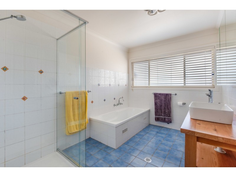 52 Robinia Parade, Springfield NSW 2250