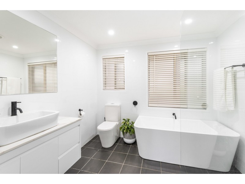 15 Reeves Street, Narara NSW 2250