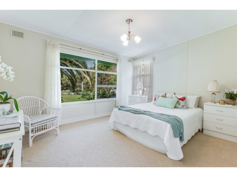 61 Blue Bell Drive, Wamberal NSW 2260