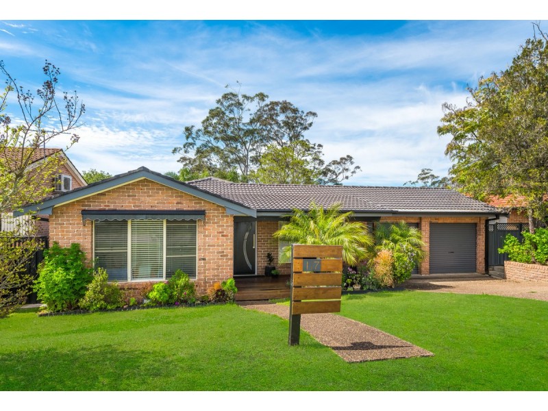 17 Settlers Ridge Close, Lisarow NSW 2250
