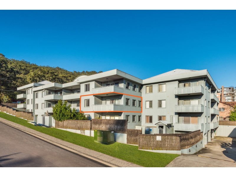 17/13-15 Moore Street, West Gosford NSW 2250