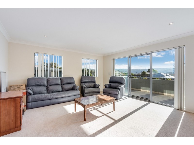 17/13-15 Moore Street, West Gosford NSW 2250