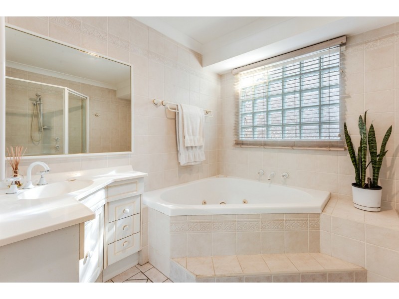 12 Sherston Close, Niagara Park NSW 2250