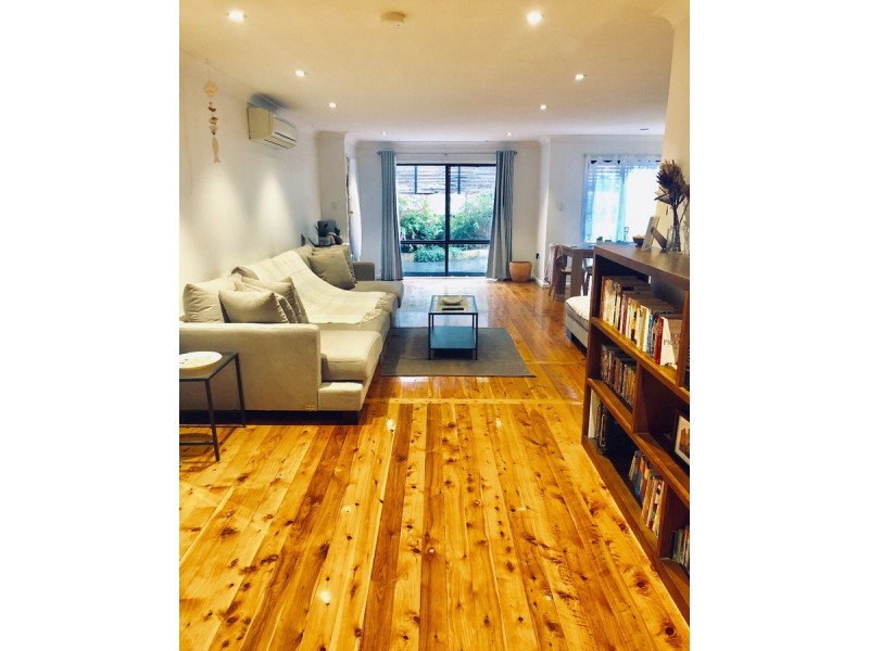 5 Adnamira Close, Wyoming NSW 2250